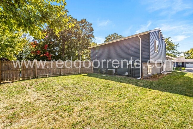 Building Photo - 5904 Beau Jardin Dr