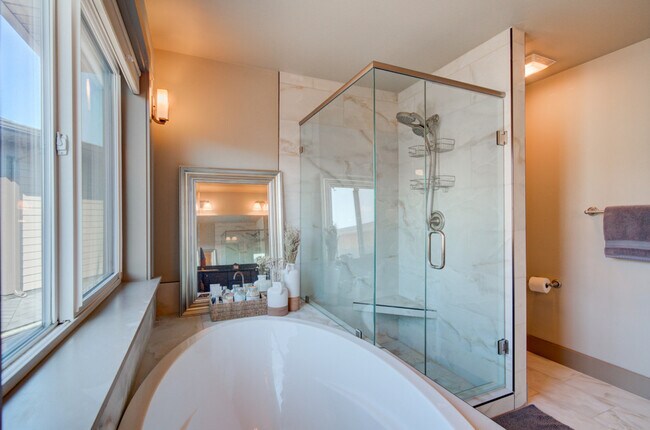 Building Photo - 2338 Gallatin Green Blvd