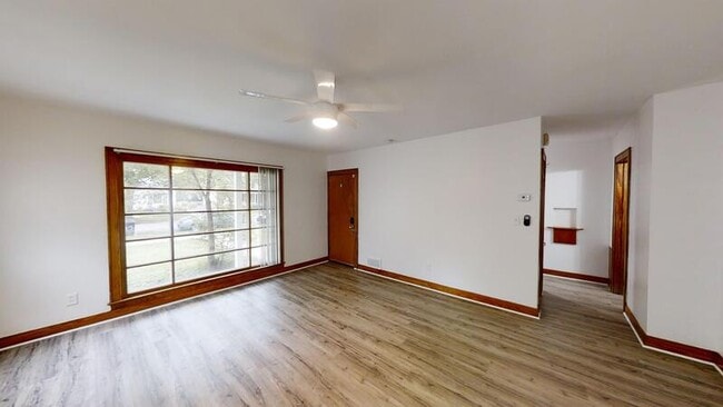 Building Photo - 1514 Golden Ave