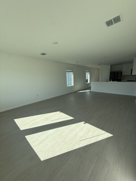 Building Photo - 3004 Burmese St