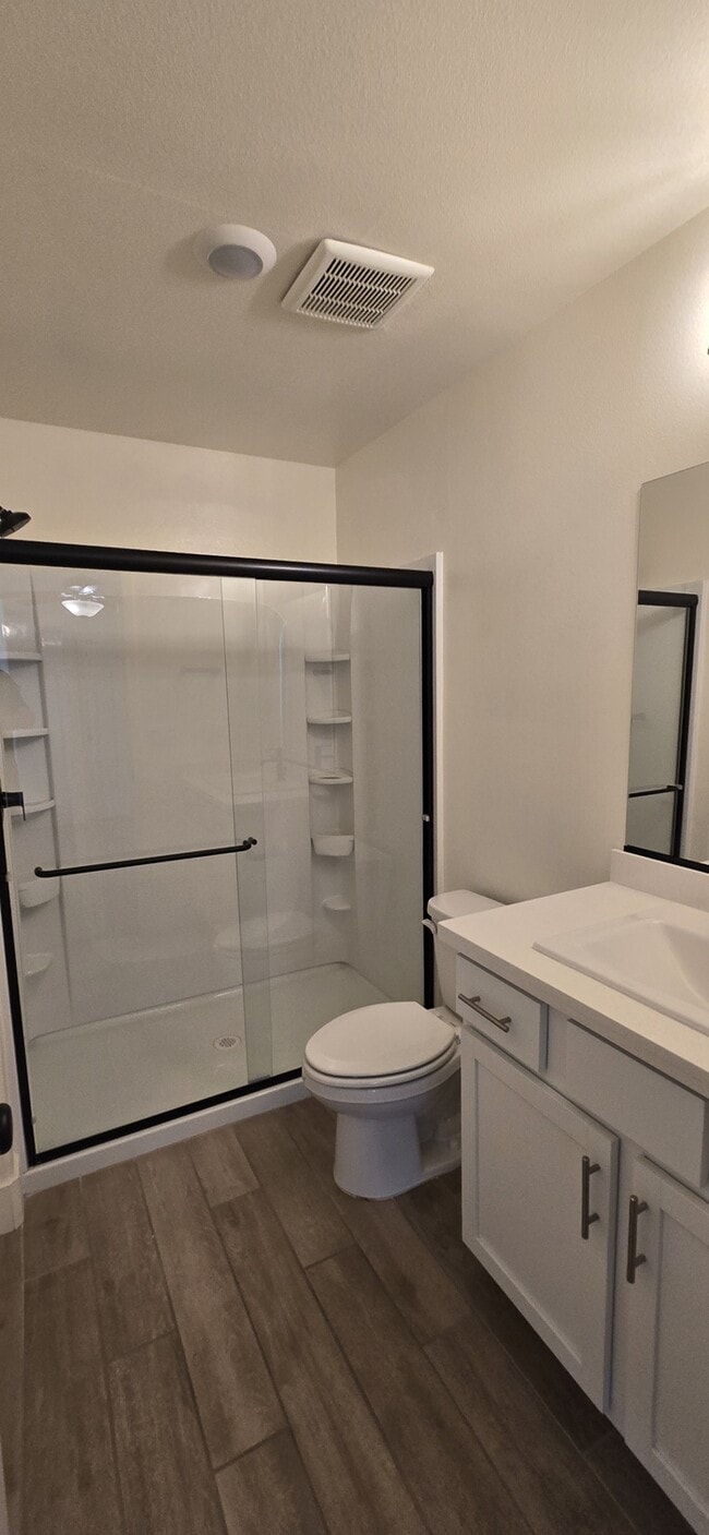 Building Photo - Atwater 5 Bedroom 3.5 Bathroom Home