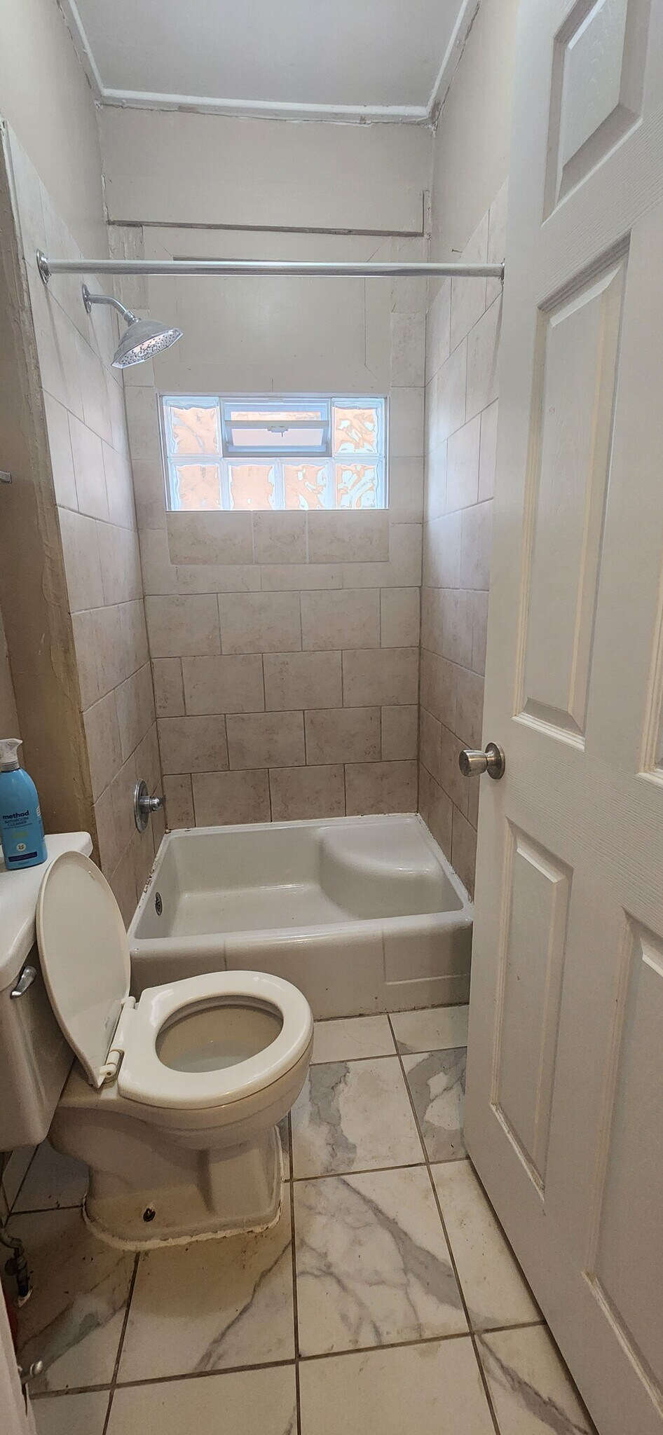 Building Photo - 414 Perrin St