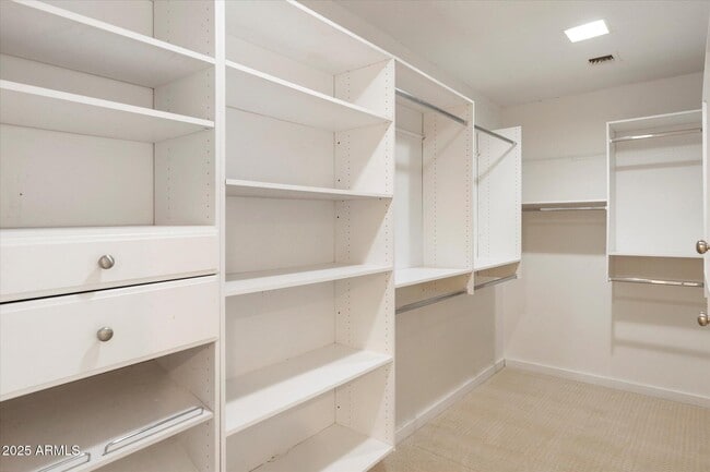 Building Photo - 7613 E Vía Del Reposo