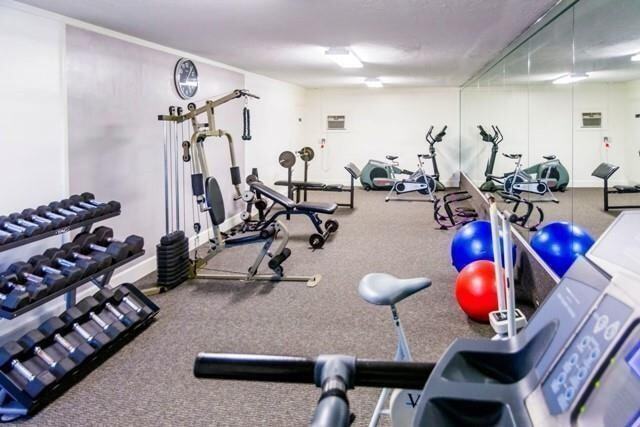 Building Photo - 2260 NE 67th St