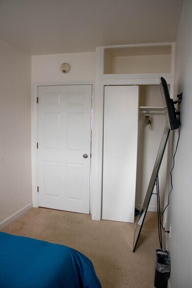 Bedroom #1 - 1155 Welling Ct