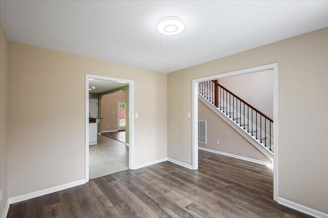 Building Photo - 2121 Grv Lndg Wy