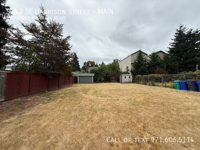 Building Photo - 9242 SE Harrison St