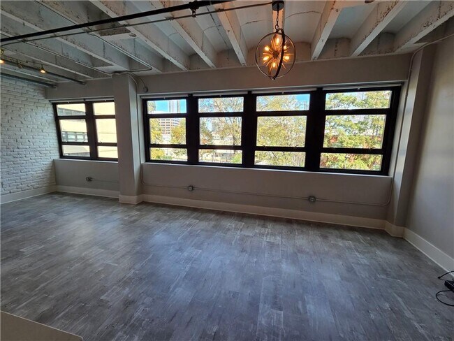 Building Photo - 878 Peachtree St NE