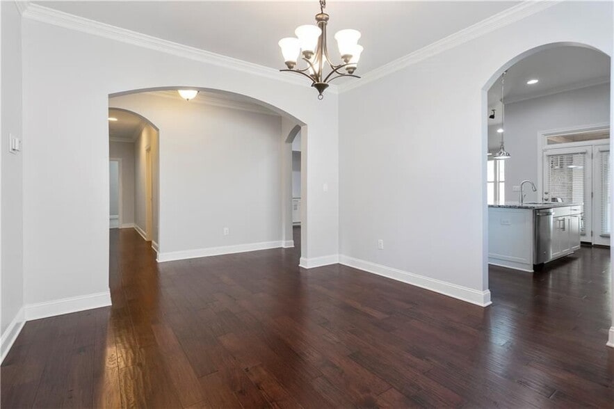 Building Photo - 330 La Perla Dr