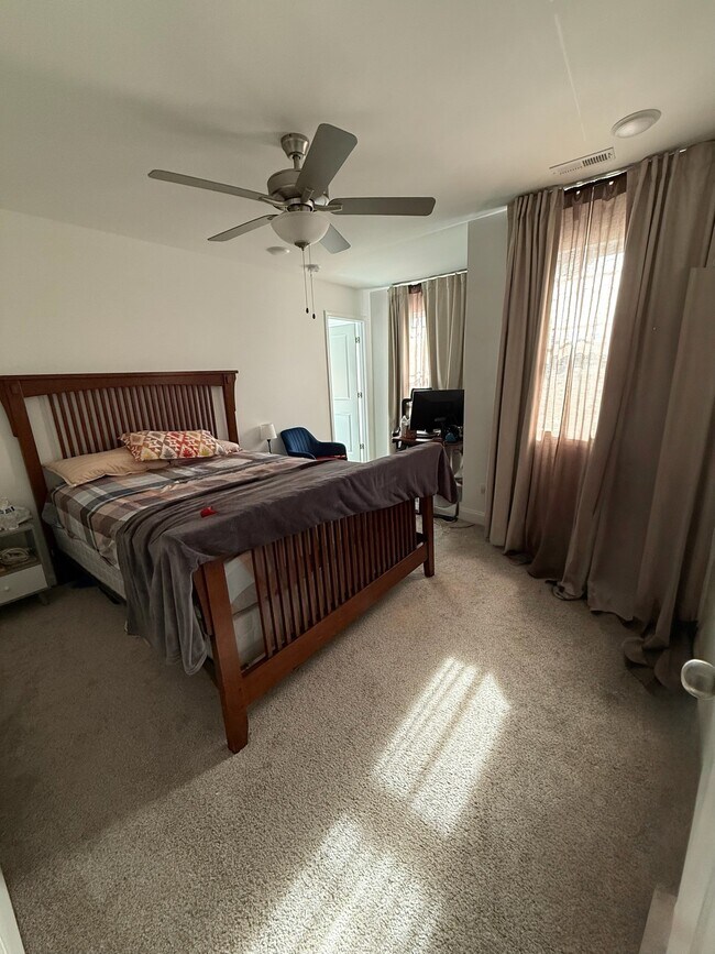 Building Photo - 119 Anise Ln