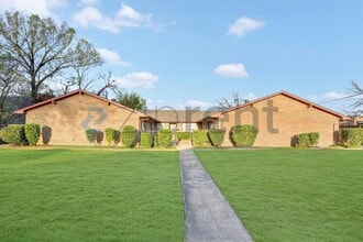 Building Photo - 3225 Crites St