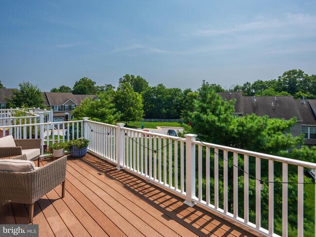 Building Photo - 232 Tall Trees Cir