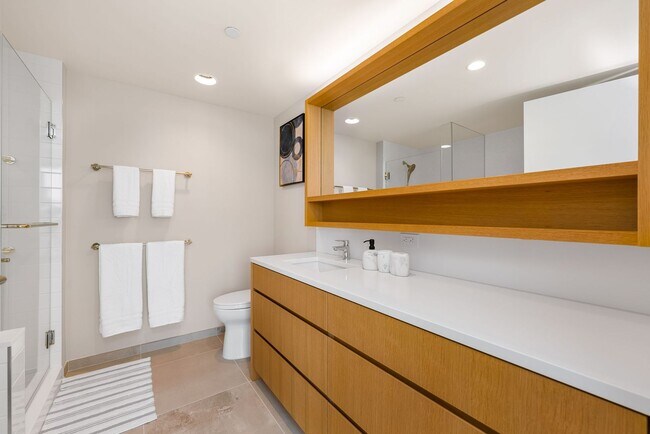 Building Photo - Sky Ala Moana (West) #3001 - Fully furnished 2 BR/2 BA/2 parking