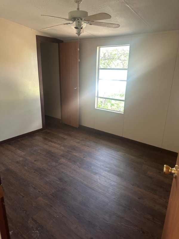 Building Photo - 412 Greenfield Dr