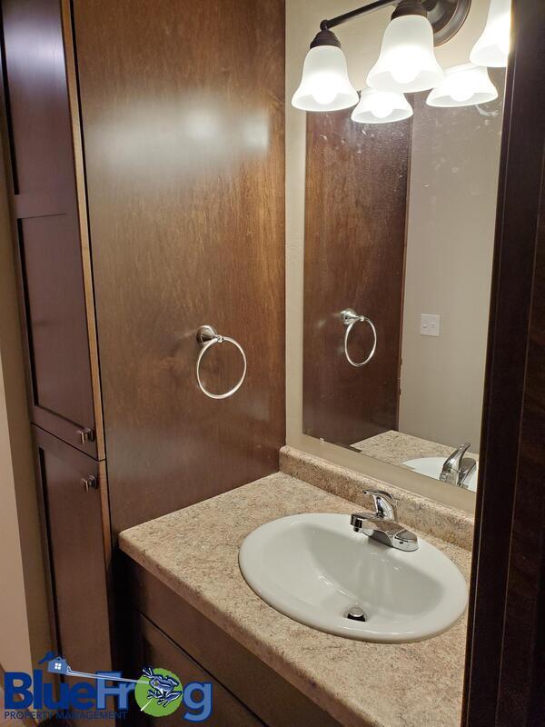 Building Photo - 845-847-847 Highland Park Rd