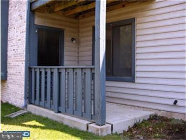 Patio - 4317 Aberdeen Dr