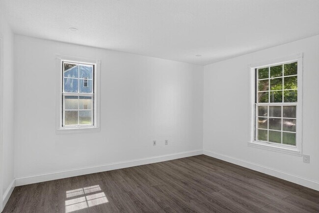Building Photo - 20 Walden Dr