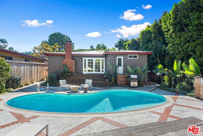 Building Photo - 4247 Sespe Ave