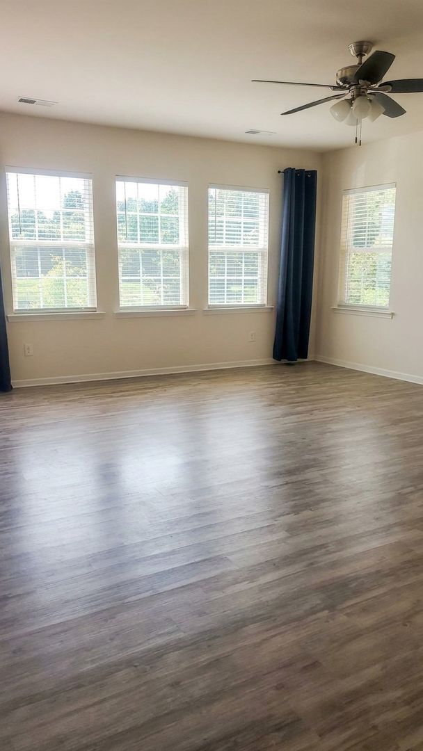 Building Photo - Coming Soon! 3 Bedroom Single Family Home
