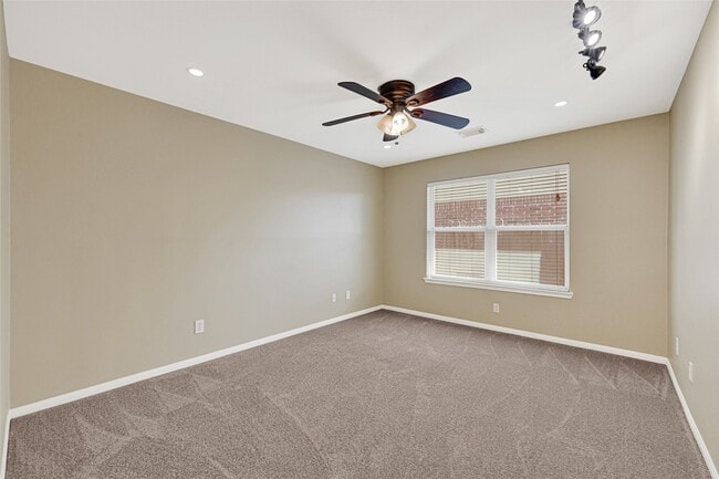 Building Photo - 18819 Forest Deer Rd