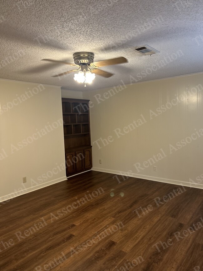 Building Photo - 6656 Sonny Boy Yeldell Rd