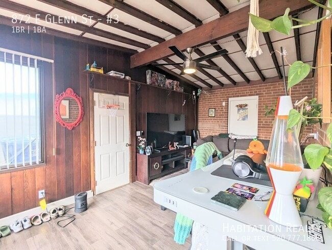 Building Photo - 872 E Glenn St