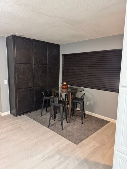 Building Photo - 52275 Avenida Vallejo