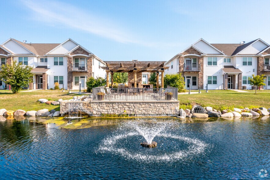 Grayhawk Apartments 2834 Talon Dr Ames IA 50010 Apartment Finder