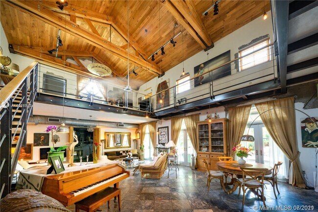 Building Photo - 681 NE 57th St