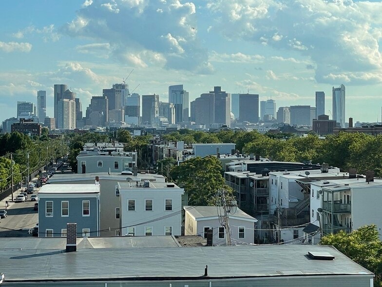 Building Photo - 315 Chelsea St