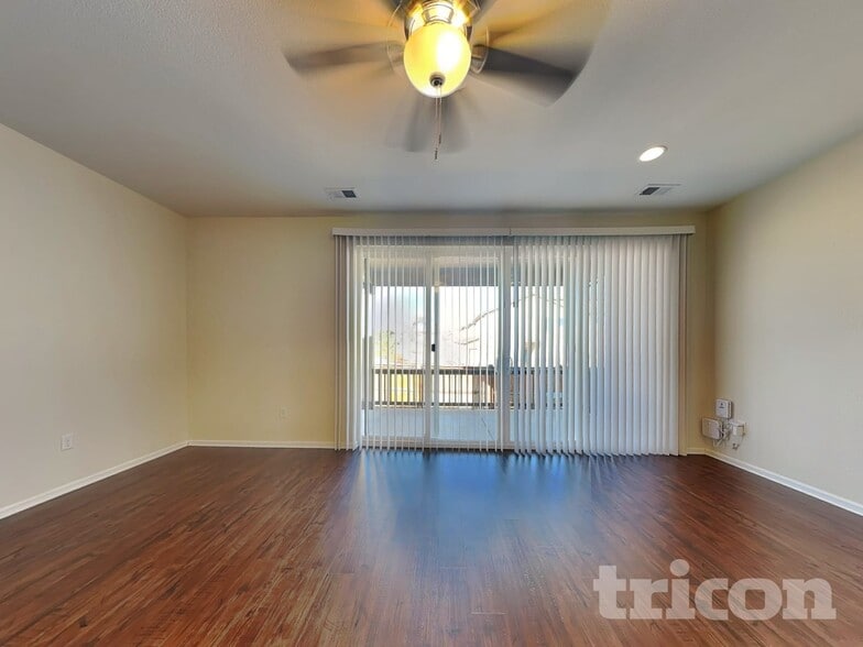 Building Photo - 4363 E 96th Way