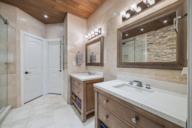 Building Photo - 9510 Comstock Meadows Dr