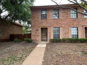 Building Photo - 7417 Kingswood Dr