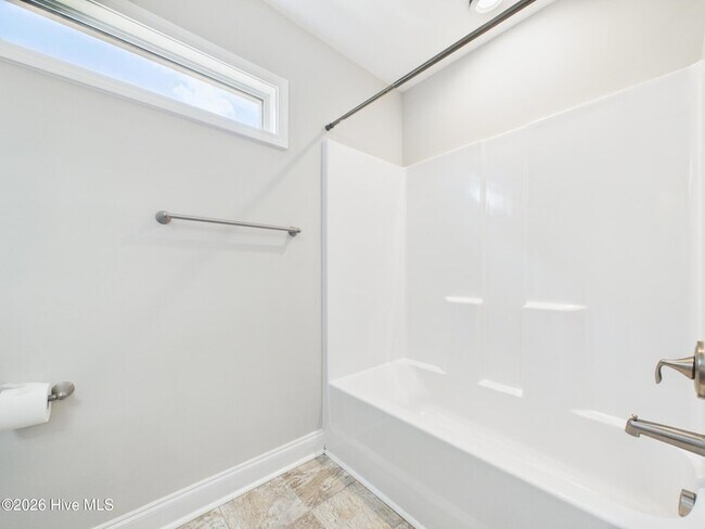 Building Photo - 478 Atwood Dr