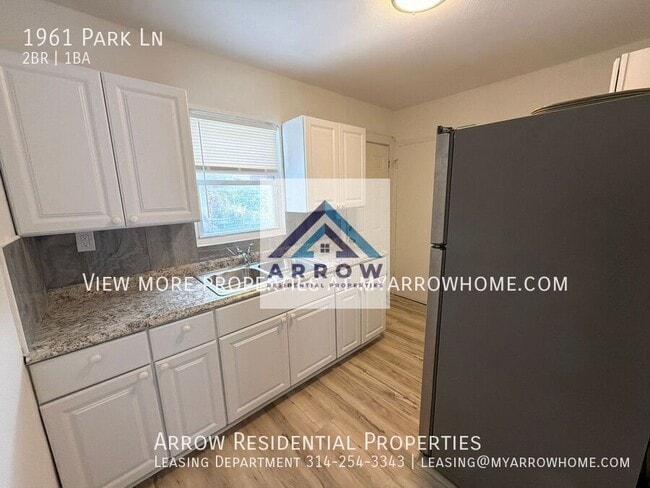 Building Photo - 1961 Park Ln