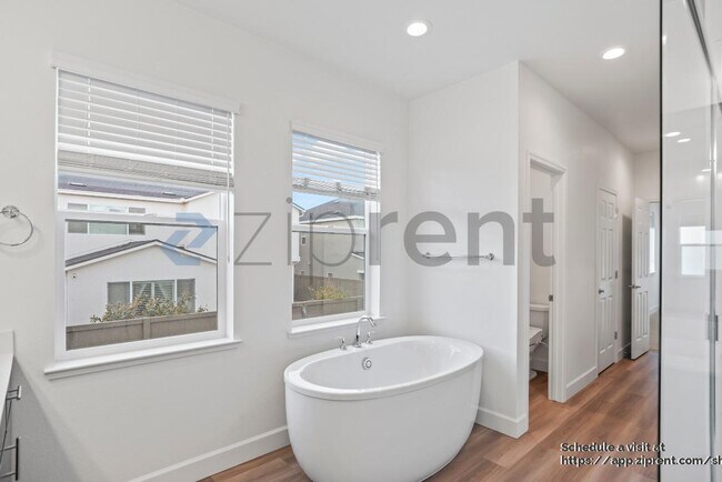 Building Photo - 4203 Randa Wy