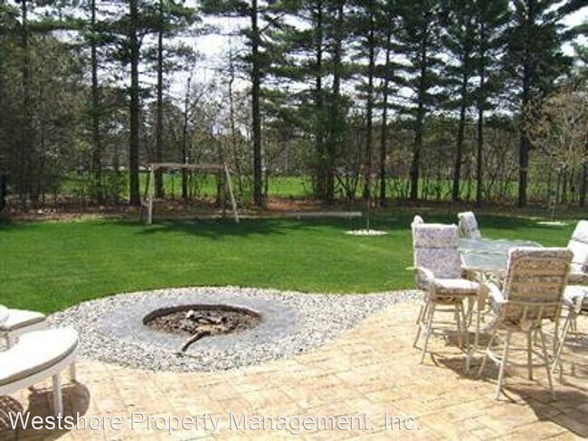 Building Photo - 5 br, 3.5 bath House - 4881 Townsend Ct.