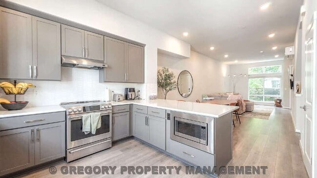 Building Photo - 8321 NE 176th Ct
