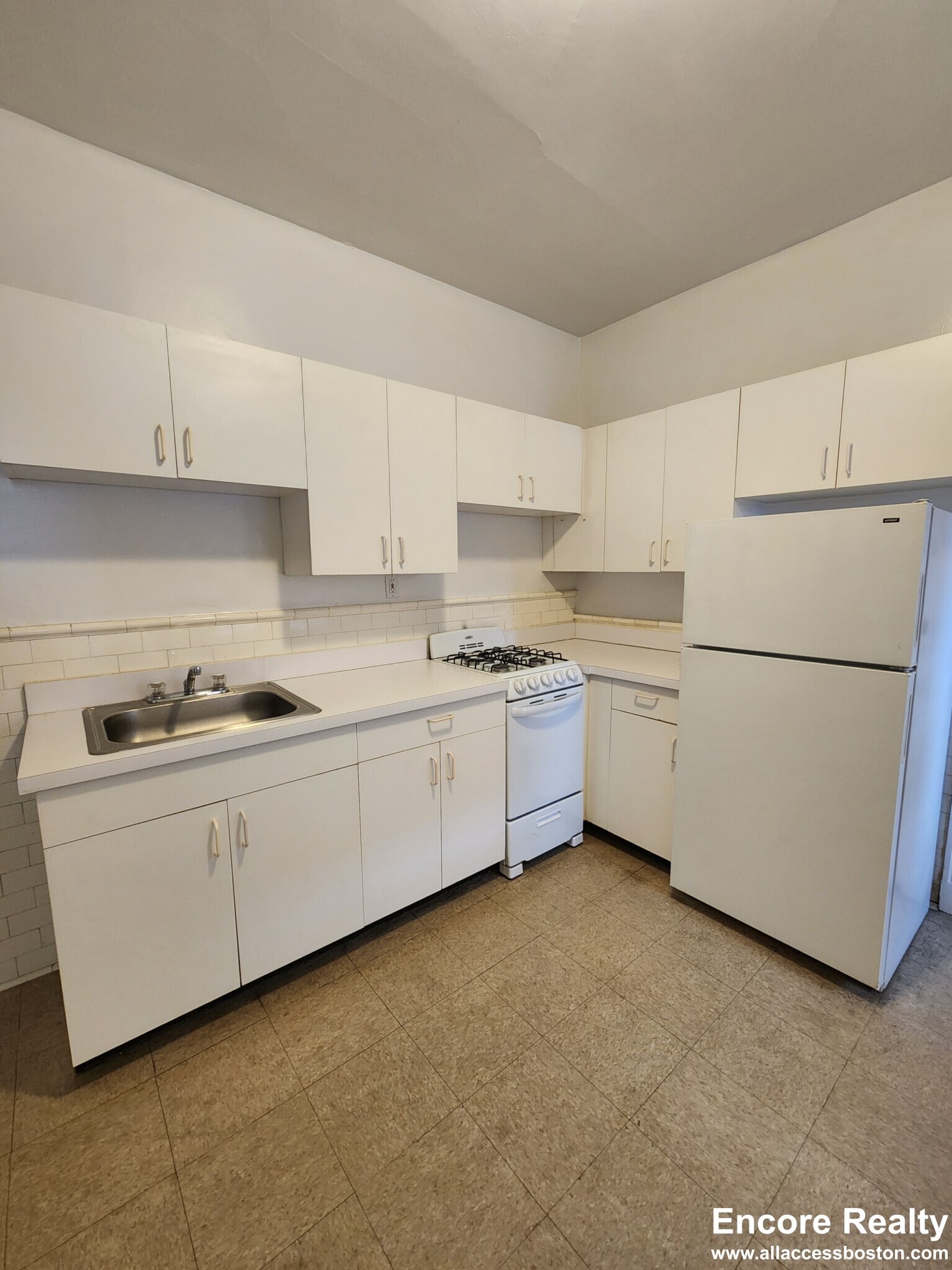 Building Photo - 85 Winchester St