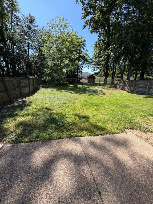 Building Photo - 5677 Maple Ln