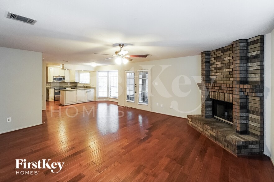 Building Photo - 16810 Poplar Hill St