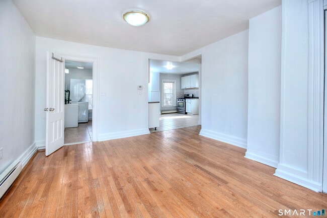 Building Photo - 56 Franklin St