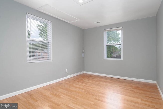 Building Photo - 204 Winters Ln