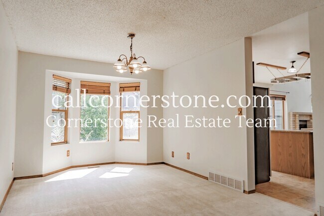Building Photo - 6385 Shirecliff Dr