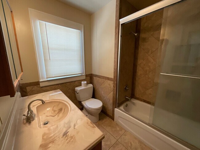 Building Photo - COLLEGE PRE-LEASING