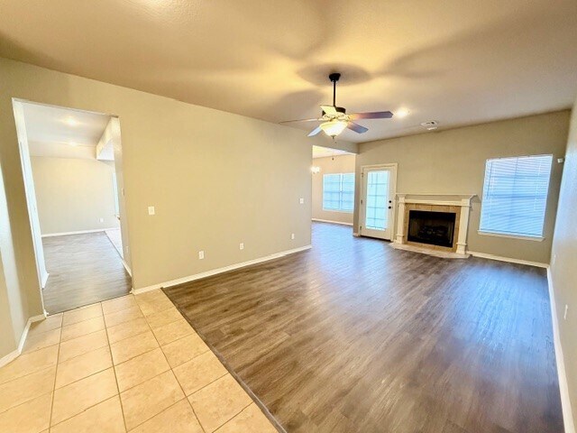 Building Photo - 2827 N Cassius Ln