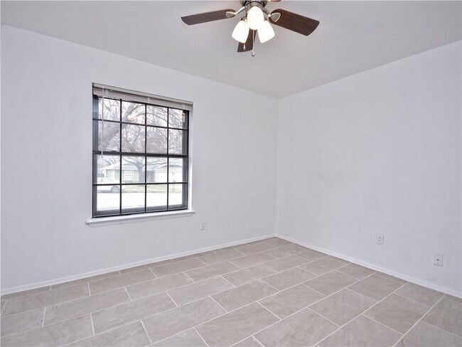 Building Photo - 2203 Frontier Trail