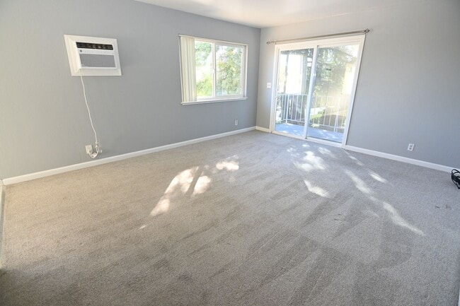 Building Photo - 3993 Starview Dr