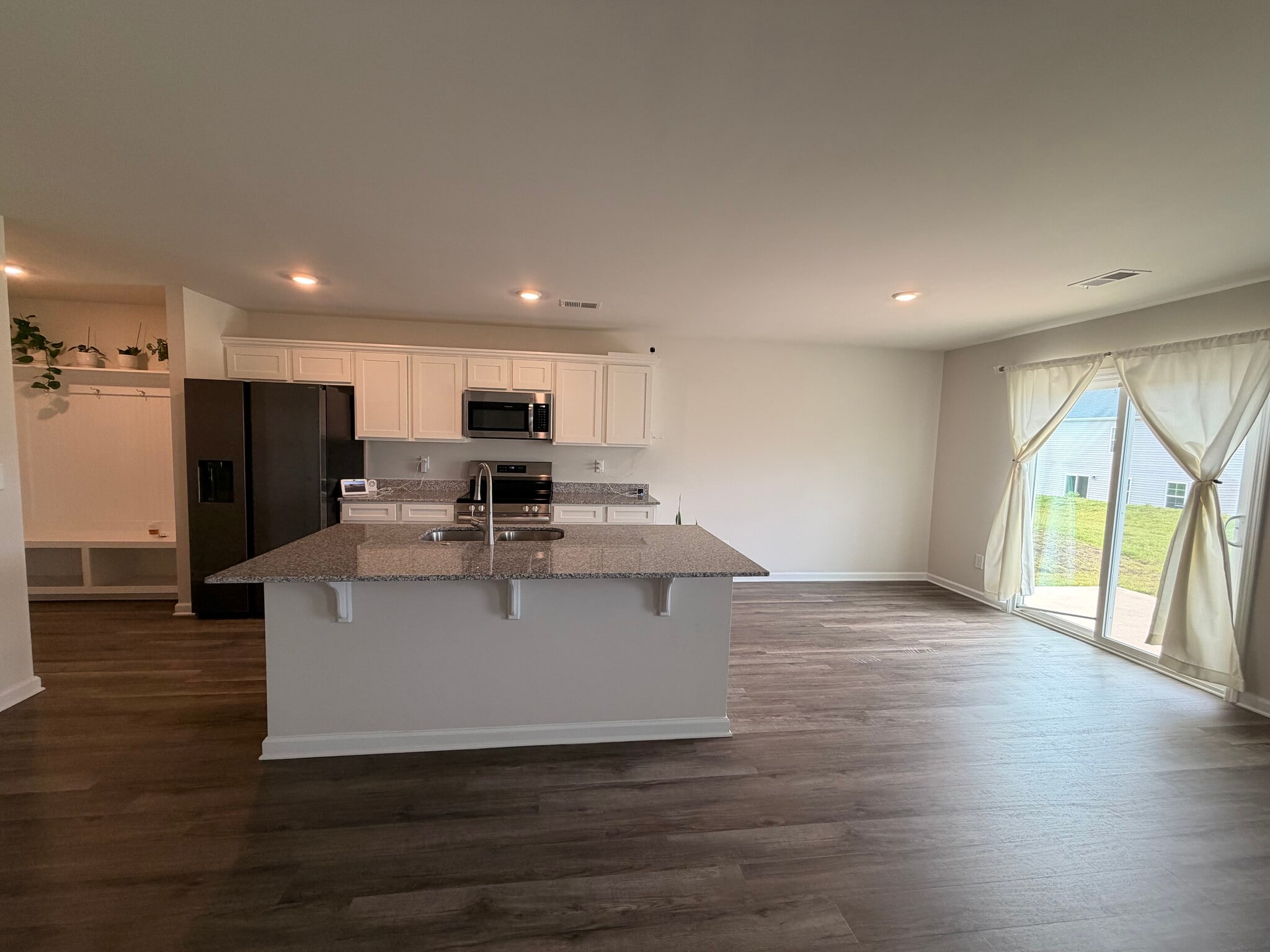 Building Photo - 706 Common Widgeon Way