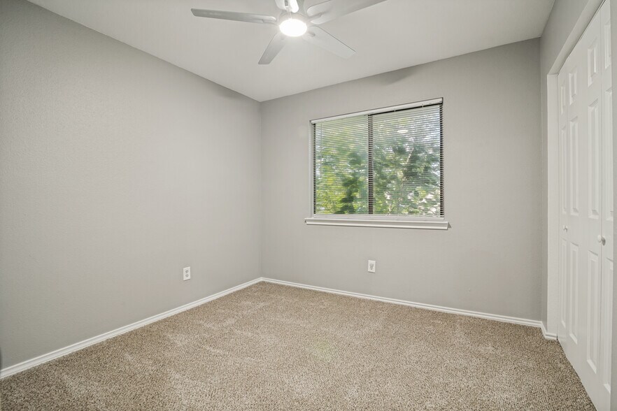 Bedroom 3 - 2700 Cornell Dr